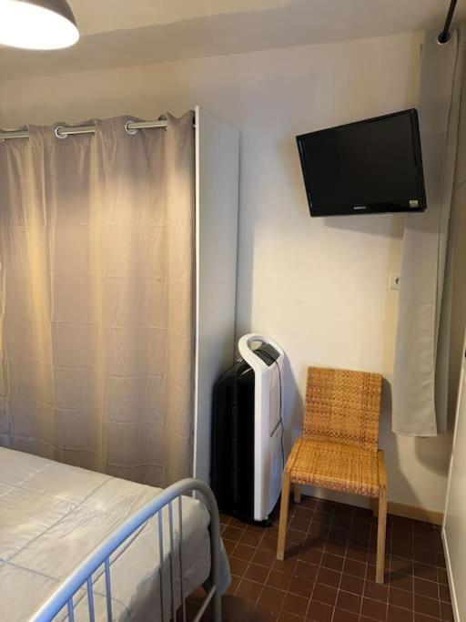 Appartement De Plain-Pied Avec Jardin Avignon Bagian luar foto