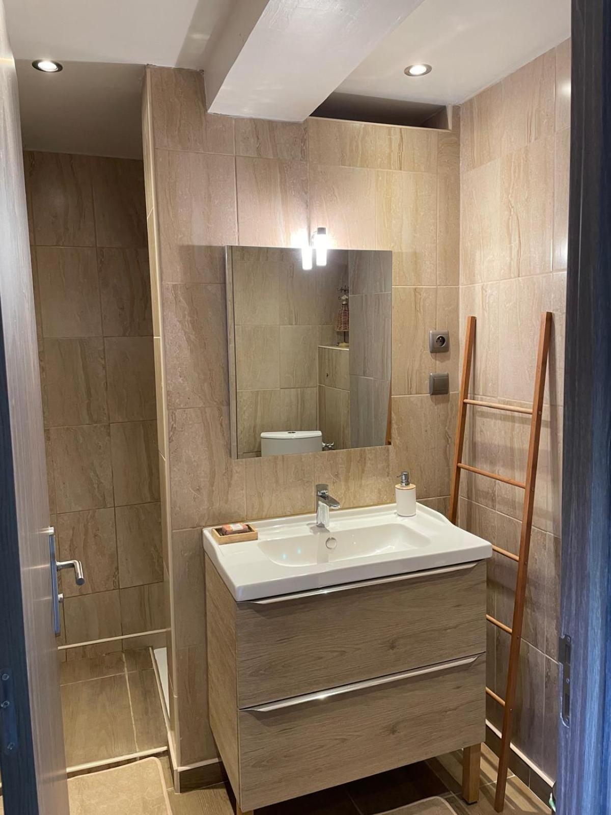 Appartement De Plain-Pied Avec Jardin Avignon Bagian luar foto