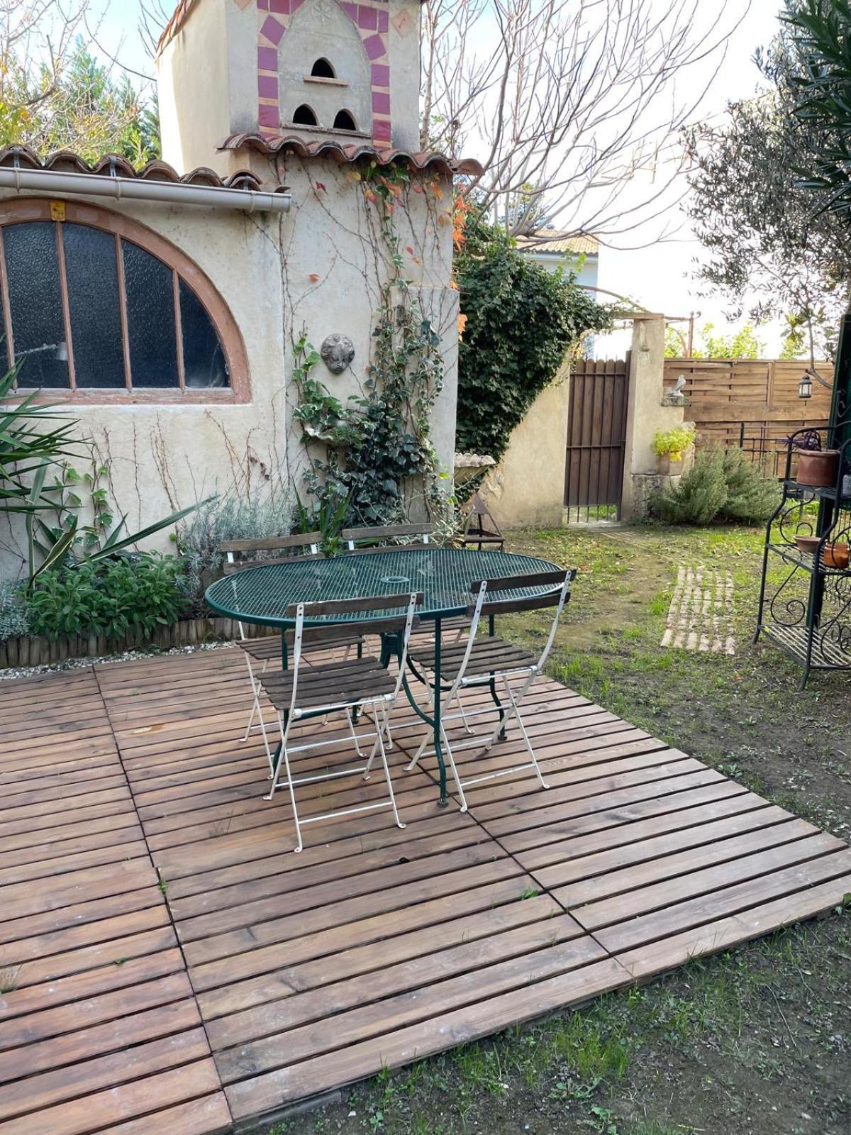 Appartement De Plain-Pied Avec Jardin Avignon Bagian luar foto